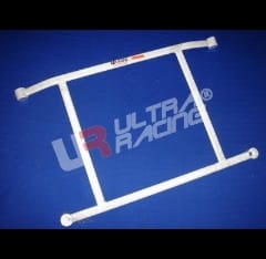 Barra de Refuerzo deportiva Hyundai Matrix UltraRacing 4-puntos Delantera Inferior Bracestyle=