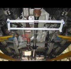 Barra de Refuerzo deportiva Chevrolet Captiva 4wd (2.0 Turbod) UltraRacing Delantera H-brace