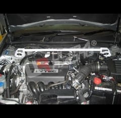 Barra de Refuerzo deportiva Honda Accord 08+ 2.0/2.4 UltraRacing Delantera Superior Strutbar